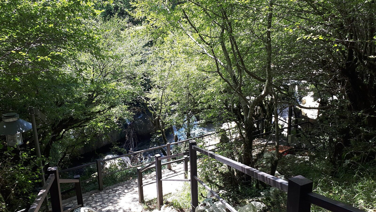 Stezka kaňonem Martvili v západní Gruzii